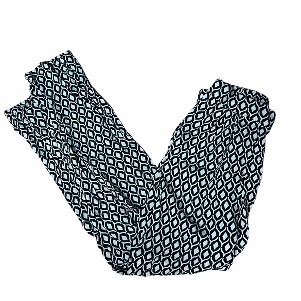 H&M Harjar Printed Black & White Pants, size 2